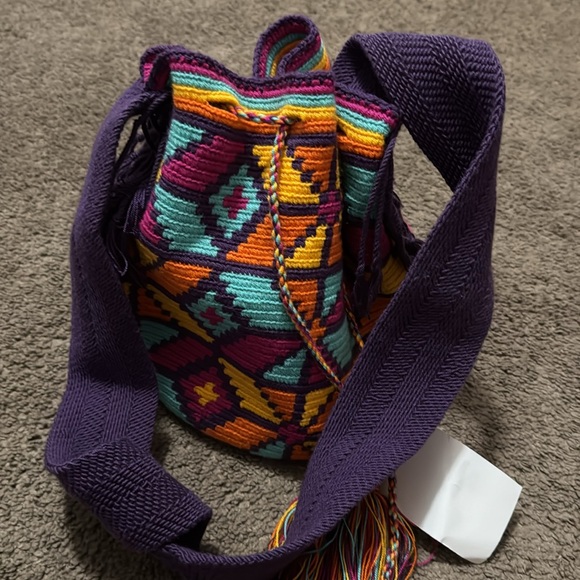 NWT Unique Handmade Monchila Bucket Bag-Crossbody-Drawstring Top-Vibrant Color - Picture 12 of 15